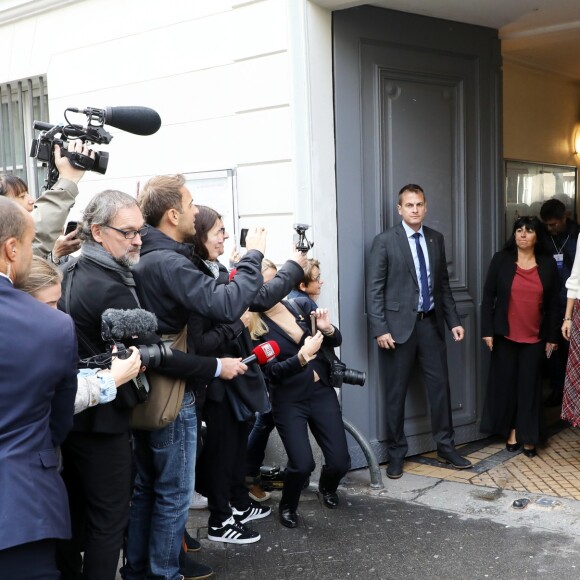 La princesse Mary de Danemark, Brigitte Macron lors de la visite de la cité scolaire Alphonse de Lamartine à Paris le 9 octobre 2019. © Dominique Jacovides / Bestimage