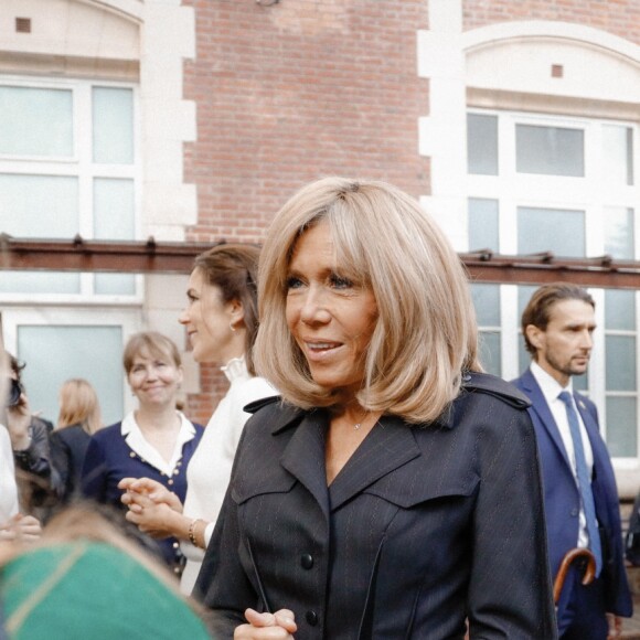 Brigitte Macron lors de la visite de la cité scolaire Alphonse de Lamartine à Paris le 9 octobre 2019. © Hamilton / Pool / Bestimage