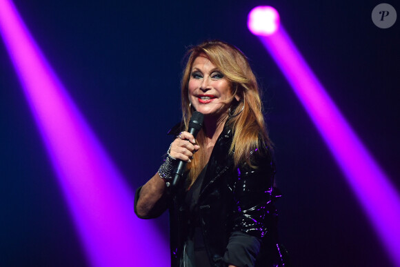 Julie Pietri lors du concert "Stars 80" au Palais Nikaïa à Nice, le 6 décembre 2018. © Lionel Urman/Bestimage