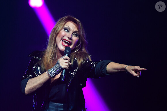 Julie Pietri lors du concert "Stars 80" au Palais Nikaïa à Nice, le 6 décembre 2018. © Lionel Urman/Bestimage