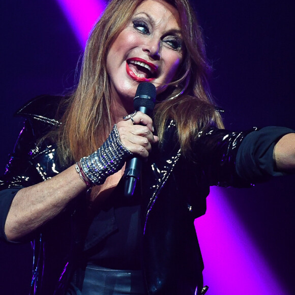 Julie Pietri lors du concert "Stars 80" au Palais Nikaïa à Nice, le 6 décembre 2018. © Lionel Urman/Bestimage