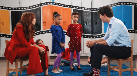 Justin Trudeau répond aux questions des enfants dans New Mom, Who Dis?, sur Facebook, le 9 octobre 2019
