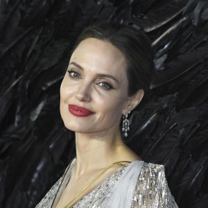 Angelina Jolie assiste à l'avant-première du film "Maléfique : Le Pouvoir du mal" à l'Imax Odeon de Londres, le 9 octobre 2019.