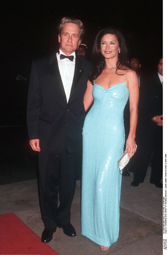 Catherine Zeta-Jones et Michael Douglas à New York en 1999.