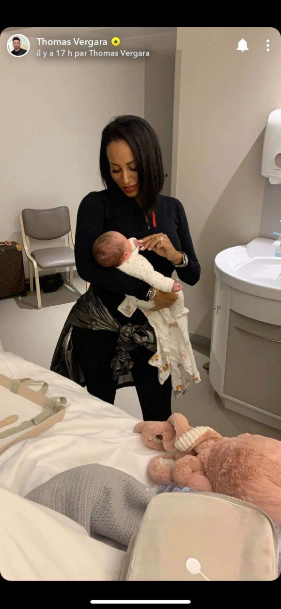 Nabilla et Thomas parents : Demdem à la maternité le 13 octobre 2019.