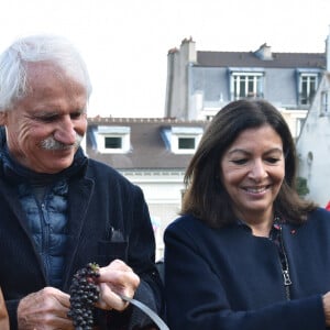 Sophie Mounicot, Yann Arthus-Bertrand et Anne Hidalgo - Vendanges des vignes du Clos Montmartre à Paris le 12 octobre 2019. © Giancarlo Gorassini/Bestimage