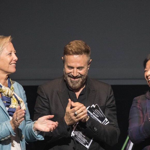 Sophie Cluzel, José Garcia, Jeanne d'Hauteserre - Concert caritarif "Rêves de Gosse" organisé par l'association "Les Chevaliers du Ciel" au théâtre des Champs-Elysées à Paris le 9 octobre 2019. © Jeremy Melloul/Bestimage