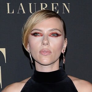 Scarlett Johansson lors de la soirée ELLE Women In Hollywood à l'hôtel Four Seasons à Beverly Hills, le 14 octobre 2019.