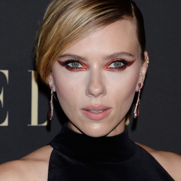 Scarlett Johansson lors de la soirée ELLE Women In Hollywood à l'hôtel Four Seasons à Beverly Hills, le 14 octobre 2019.