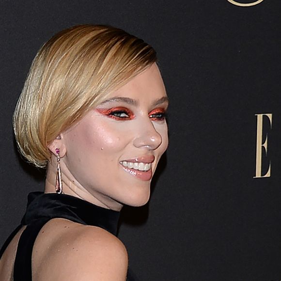 Scarlett Johansson lors de la soirée ELLE Women In Hollywood à l'hôtel Four Seasons à Beverly Hills, le 14 octobre 2019.
