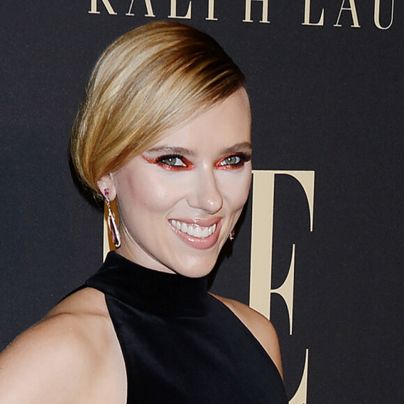 Scarlett Johansson lors de la soirée ELLE Women In Hollywood à l'hôtel Four Seasons à Beverly Hills, le 14 octobre 2019.