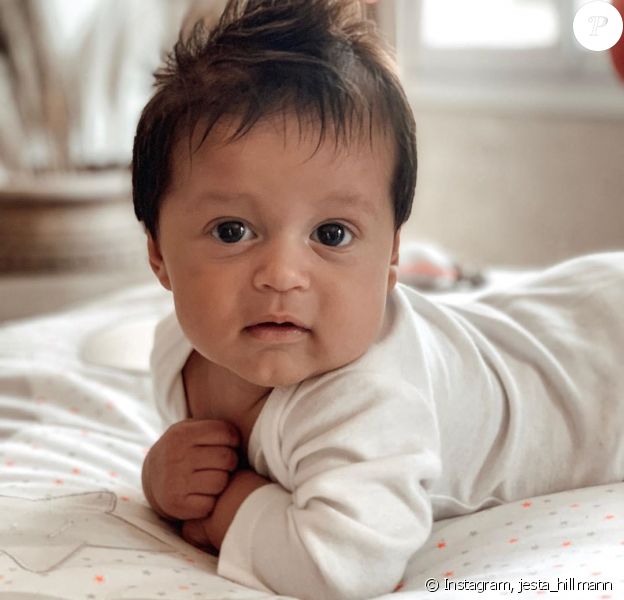 Jesta Maman La Photo De Son Fils Utilisee Sans Autorisation Elle Replique Purepeople