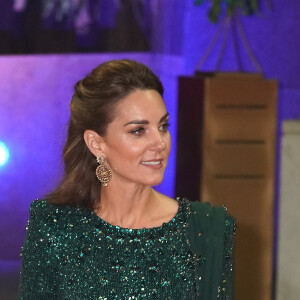Catherine Kate Middleton, duchesse de Cambridge - Le duc et la duchesse de Cambridge arrivent à une réception en leur honneur donnée par le haut commissaire britannique au Pakistan , à Islamabad le 15 octobre 2019.  The Duke and Duchess of Cambridge arrive by tuk tuk for a reception hosted by the British High Commissioner to Pakistan Thomas Drew CMG at the National Monument in Islamabad during the second day of the royal visit to Pakistan15/10/2019 - Islamabad