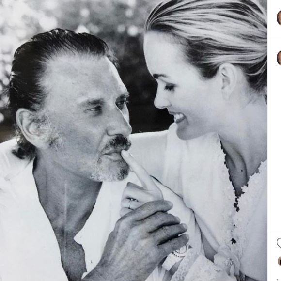 Laeticia Hallyday publie un message sur sa page Instagram le 15 octobre 2019, dans lequel elle écrit choisir la paix et vouloir bâtir un dialogue constructif avec Laura Smet et David Hally dans la guerre de l'héritage qui les opposent depuis plus d'un an et demi.