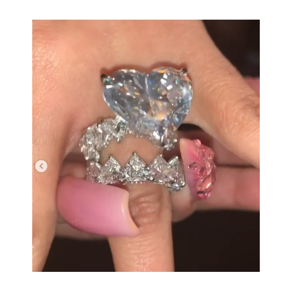 L'immense diamant offert par Offset à sa compagne Cardi B pour son anniversaire- 12 octobre 2019.