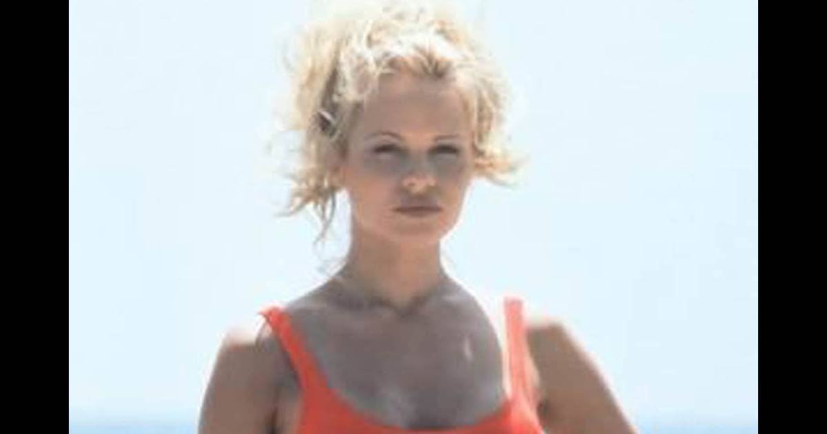 Pamela A Anderson Jeune Alerte A Malibu Pamela Anderson dans Alerte à Malibu ! - Purepeople