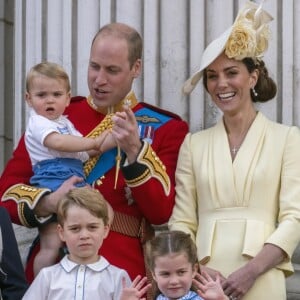 Le prince William, duc de Cambridge, et Catherine (Kate) Middleton, duchesse de Cambridge, le prince George de Cambridge la princesse Charlotte de Cambridge, le prince Louis de Cambridge - La famille royale au balcon du palais de Buckingham lors de la parade Trooping the Colour 2019, célébrant le 93ème anniversaire de la reine Elisabeth II, Londres, le 8 juin 2019.