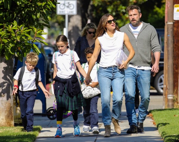 Exclusif - Jennifer Garner, Ben Affleck et leurs enfants Samuel Affleck, Seraphina Rose Affleck à Los Angeles, le 4 octobre 2019.