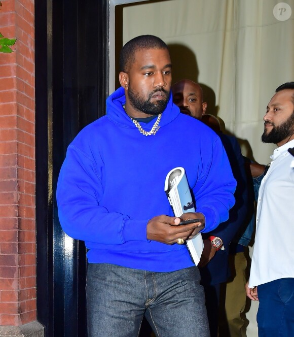 Kanye West à la sortie de l'hôtel The Mercer à New York, le 24 octobre 2019