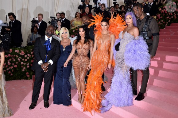 Corey Gamble, Kris Jenner, Kim Kardashian, Kanye West, Kendall Jenner, Kylie Jenner et Travis Scott à la 71ème édition du MET Gala (Met Ball, Costume Institute Benefit) sur le thème "Camp: Notes on Fashion" au Metropolitan Museum of Art à New York, le 6 mai 2019.