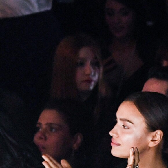 Bruna Marquezine, Irina Shayk, Sarah Jessica Parker, Chiara Ferragni et son mari Fedez assistent au défilé de mode Intimissimi White Cabaret "La Premiére" à Vérone en Italie, le 29 octobre 2019.