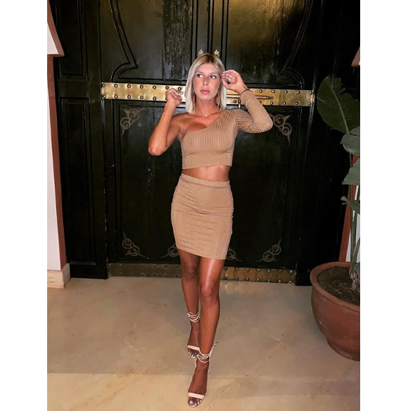 Sarah Lopez divine en robe - Instagram, 3 mai 2019