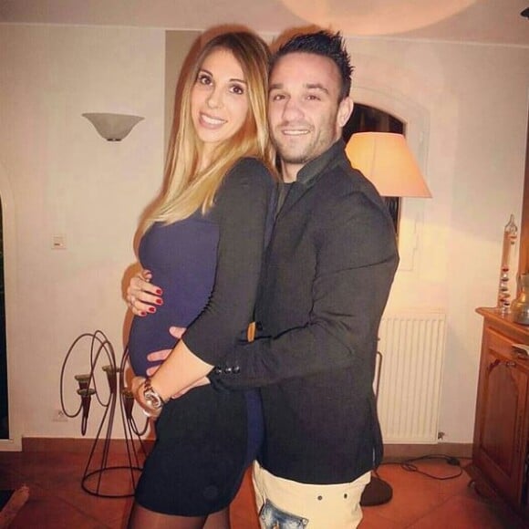 Mathieu Valbuena et Fanny Lafon, enceinte de leur fille Léa, le 11 novembre 2015.