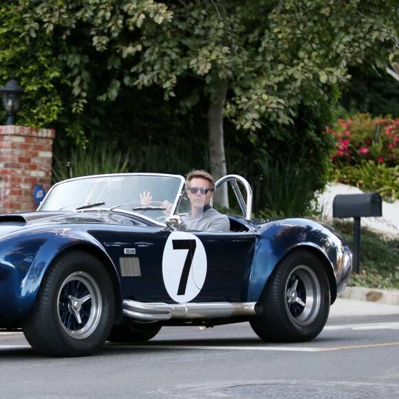 Le prince Emmanuel-Philibert de Savoie avec Jade Hallyday - Le prince Emmanuel-Philibert de Savoie est au volant de la voiture "Shelby Cobra" sport de Johnny avec Laeticia Hallyday direction le restaurant SoHo House de Malibu en famille à Los Angeles, le 3 novembre 2019.
