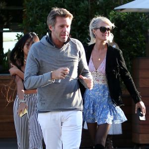 Laeticia Hallyday, sa fille Jade, le prince Emmanuel-Philibert de Savoie - Le prince Emmanuel-Philibert de Savoie est au volant de la voiture "Shelby Cobra" sport de Johnny avec Laeticia Hallyday direction le restaurant SoHo House de Malibu en famille à Los Angeles, le 3 novembre 2019.