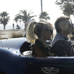 Le prince Emmanuel-Philibert de Savoie et Laeticia Hallyday - Le prince Emmanuel-Philibert de Savoie est au volant de la voiture "Shelby Cobra" sport de Johnny avec Laeticia Hallyday direction le restaurant SoHo House de Malibu en famille à Los Angeles, le 3 novembre 2019.