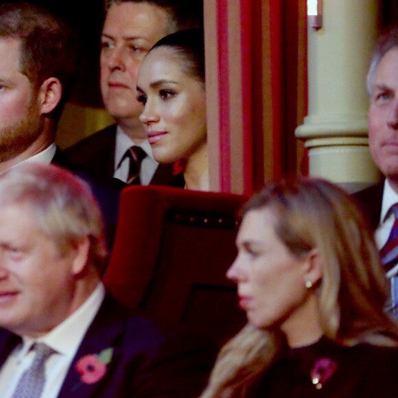 Le prince Harry, duc de Sussex, et Meghan Markle, duchesse de Sussex - La famille royale assiste au Royal British Legion Festival of Remembrance au Royal Albert Hall à Kensington, Londres, le 9 novembre 2019.