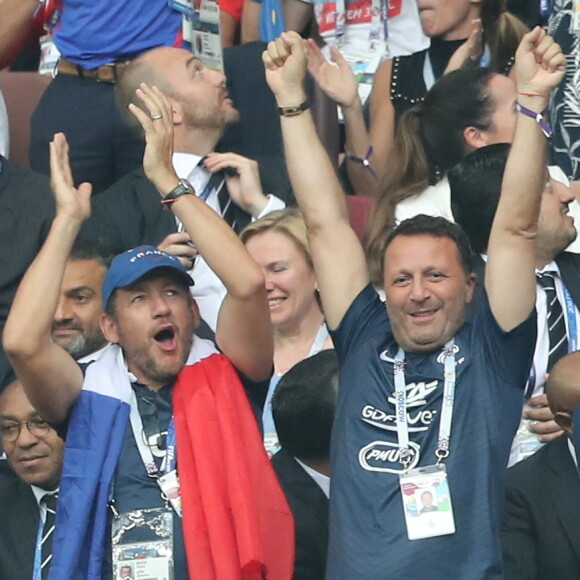 Dany Boon, Arthur, Gilles Pélisson - People au stade Loujniki lors de la finale de la Coupe du Monde de Football 2018 à Moscou, opposant la France à la Croatie à Moscou le 15 juillet 2018 © Cyril Moreau/Bestimage