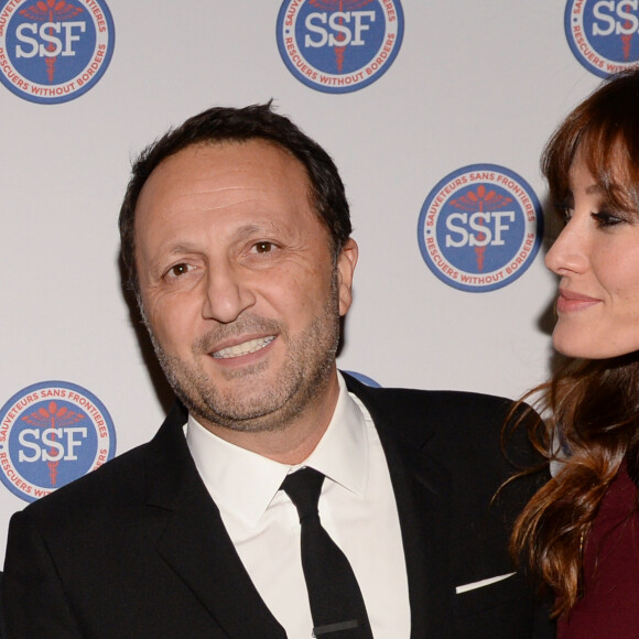 Exclusif - Arthur et sa compagne Mareva Galanter - Dîner de gala et vente aux enchère pour l'association "Sauveteurs sans frontières" ("Qui sauve une vie sauve l'humanité") à l'hôtel du collectionneur à Paris, France, le 13 février 2018. © Rachid Bellak/Bestimage