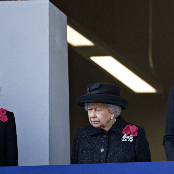 Camilla Parker Bowles, duchesse de Cornouailles, La reine Elisabeth II d'Angleterre, Catherine (Kate) Middleton, duchesse de Cambridge - La famille royale d'Angleterre lors du National Service of Remembrance à Londres le 10 novembre 2019.