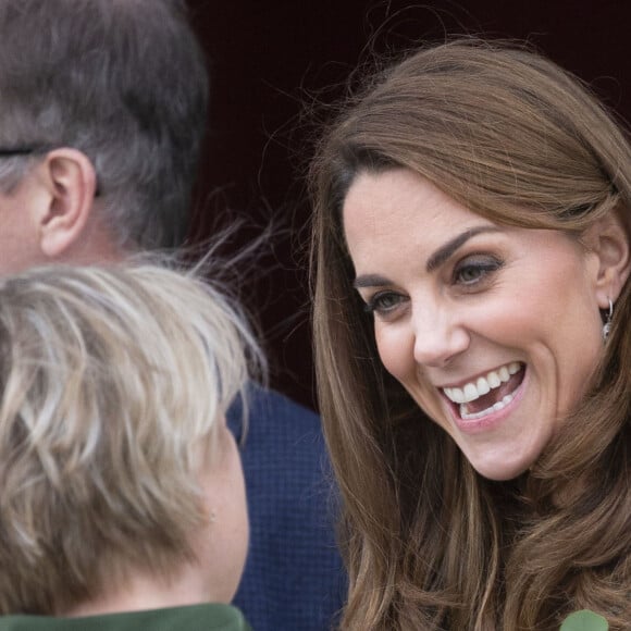 Kate Middleton lors de l'événement organisé par l'association "Shout" pour le lancement de leur nouveau système de volontariat au théâtre "Troubadour White City" à Londres, le 12 novembre 2019.