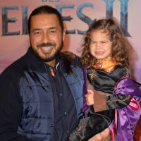 Moundir fait une rare sortie en public avec sa fille de 3 ans Aliya
