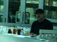 John Travolta : plus de six mois après la mort de son fils Jett, il est méconnaissable et dévasté... Regardez !