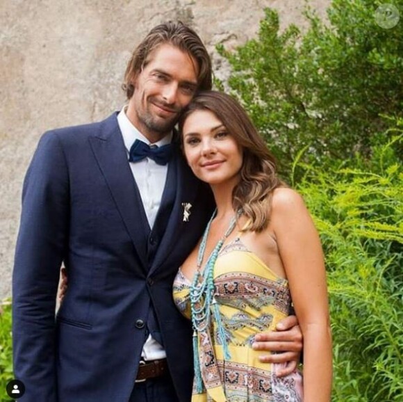 Camille Lacourt et Alice Detollenaere lors d'un mariage. Photo publiée sur Instagram le 6 août 2019.