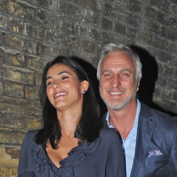 Exclusif - David Ginola et sa compagne Maeva Denat quittent le restaurant Chiltern Firehouse à Londres le 10 novembre 2018.