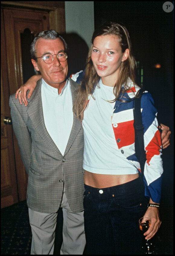 Le photographe anglais Terry O'Neill et Kate Moss à Londres en 1993