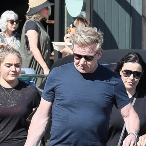 Gordon Ramsay se relaxe avec sa femme Tana Ramsay et ses enfants Matilda et Oscar à la plage sous le soleil de Malibu à Los Angeles, le 9 juin 2019