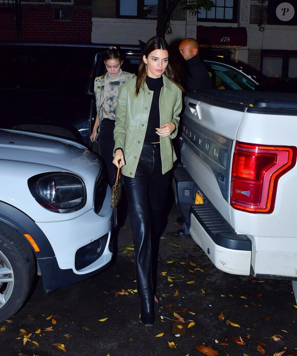 Kendall Jenner et Gigi Hadid sont allées dîner au restaurant italien Carbone à New York, le 19 novembre 2019.