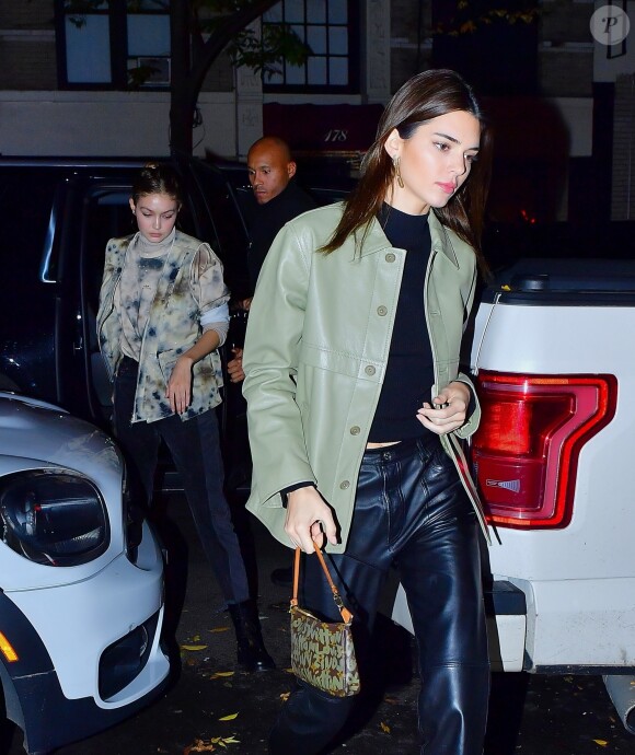 Kendall Jenner et Gigi Hadid sont allées dîner au restaurant italien Carbone à New York, le 19 novembre 2019.
