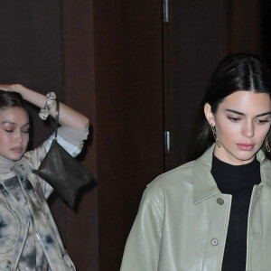 Kendall Jenner et Gigi Hadid sont allées dîner au restaurant italien Carbone à New York, le 19 novembre 2019.