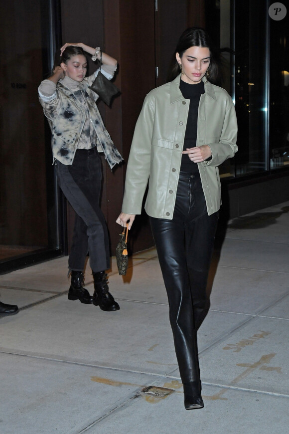 Kendall Jenner et Gigi Hadid sont allées dîner au restaurant italien Carbone à New York, le 19 novembre 2019.