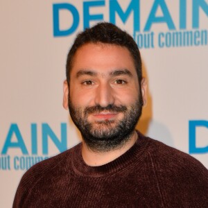 Mouloud Achour - Avant première du film "Demain tout commence" au Grand Rex à Paris le 28 novembre 2016. © Coadic Guirec/Bestimage