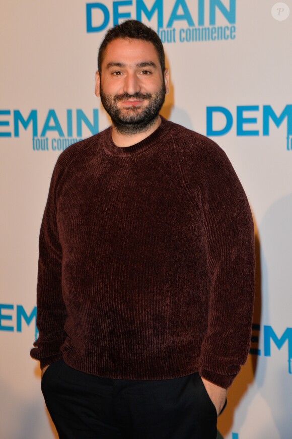 Mouloud Achour - Avant première du film "Demain tout commence" au Grand Rex à Paris le 28 novembre 2016. © Coadic Guirec/Bestimage