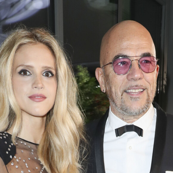 Pascal Obispo et sa femme Julie Hantson à la 17ème édition du "Dîner de la mode du Sidaction" au Pavillon d'Armenonville à Paris, France, le 24 janvier 2019. Depuis 2003, ce dîner permet de montrer l'engagement indéfectible du monde de la mode en faveur de la lutte contre le sida. © Olivier Borde/Bestimage