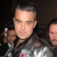 Robbie Williams à la sortie du gala caritatif de la comédie musicale "Take That The Band" au profit de la Fondation Elton John contre le sida, au théâtre Royal Haymarketau Theatre Royal Haymarket à Londres, Royaume Uni, le 4 décembre 2018.