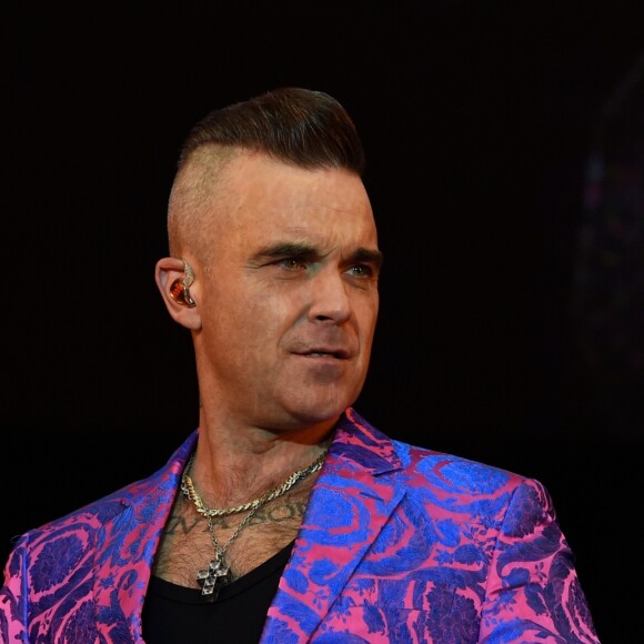 Robbie Williams lors de l'évènement Hits Radio Live à Manchester, le 17 novembre 2019.